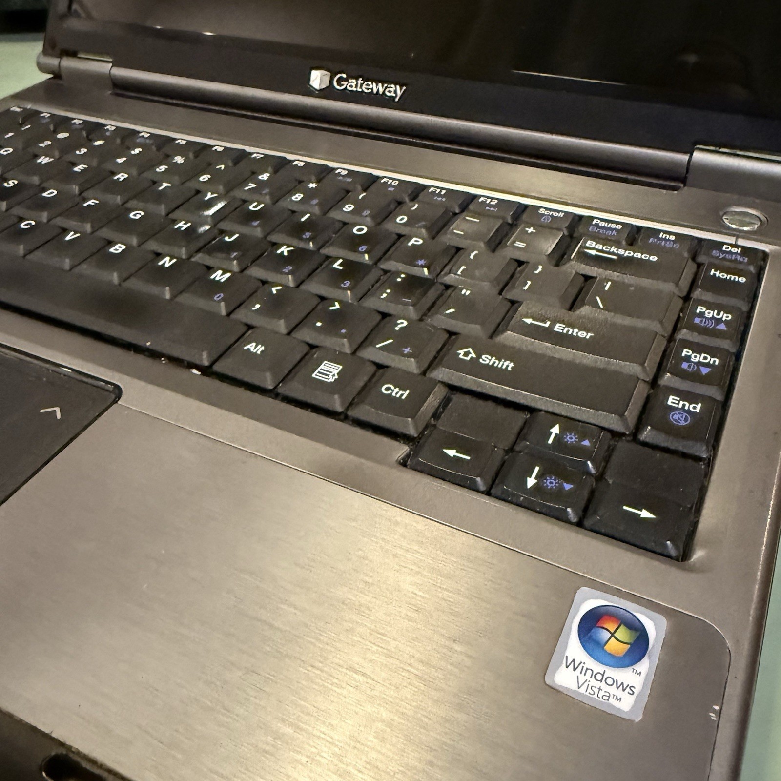 Gateway W340UA Laptop 15.4” Untested Windows Vista Era Notebook Parts Or Repair