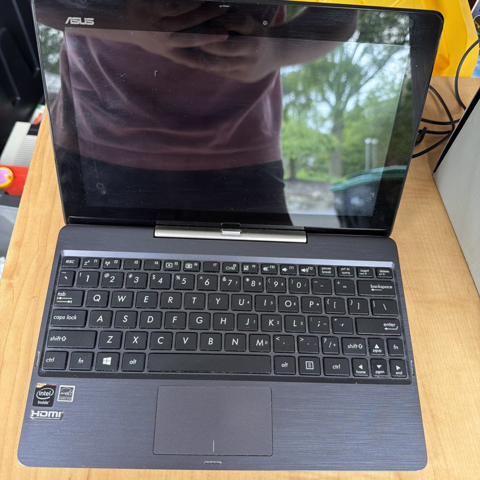 ASUS Transformer Book T100TAM- Does NOT Power On – For Parts F4