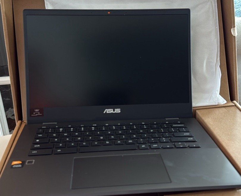 ASUS Chromebook CM1402 14″ FHD Laptop MediaTek Kompanio 520, 4GB RAM, 64GB eMMC