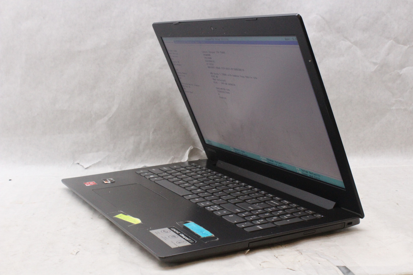 Lenovo Ideapad 330, AMD Ryzen 3 3200U, Radeon Vega 3, 8gb RAM, NO HDD, AS-IS