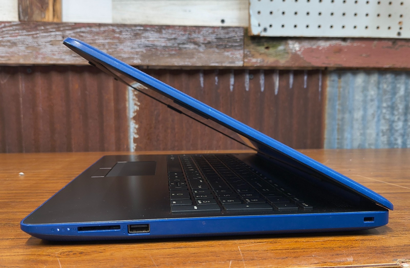 HP Laptop 15-db0091wm (Windows 11 / AMD A4-9125 / Radeon / 8GB / 128GB SSD)