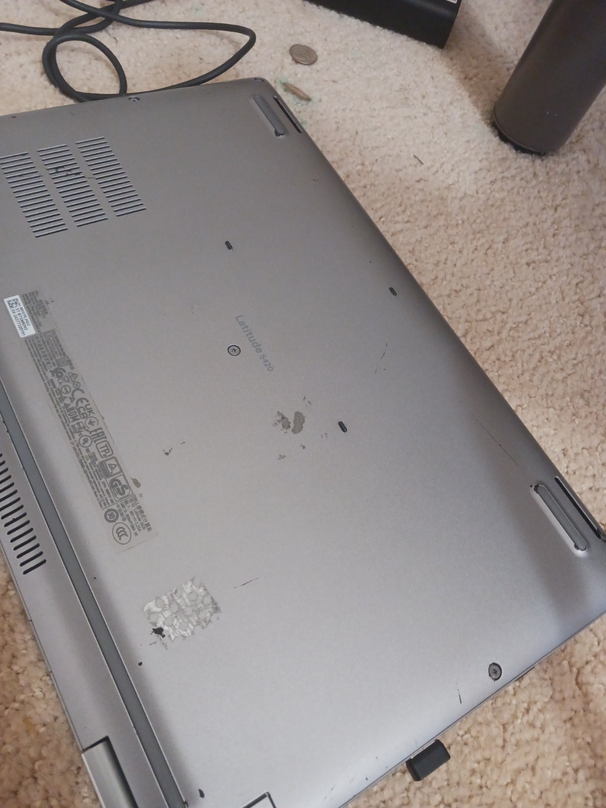 Dell Latitude 5420 14 in (256 GB SSD, Intel Core i7-11850H 11th Gen.,Color Grey