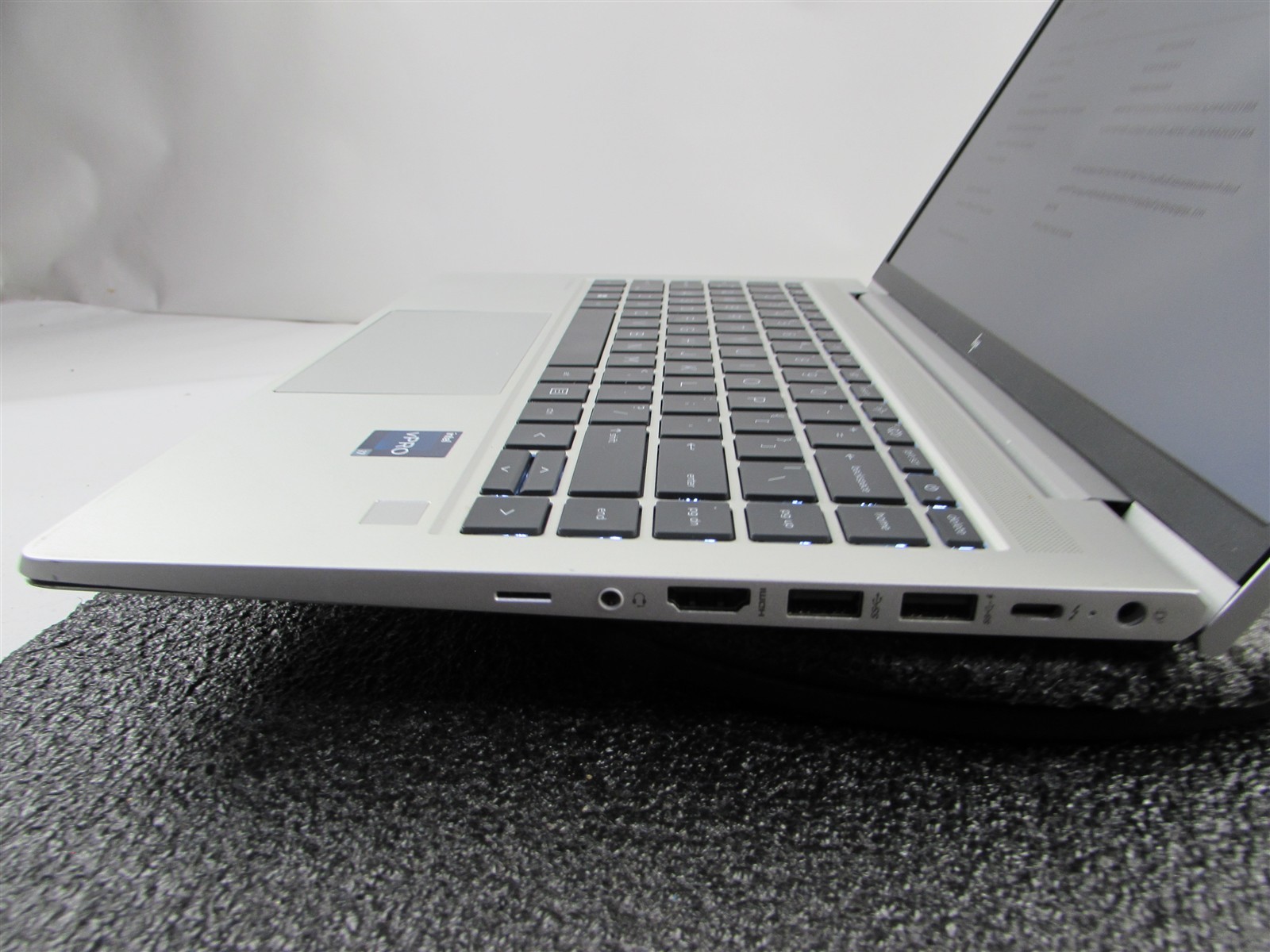 HP ELITEBOOK 640 (G9) 1920X1080 FHD TOUCHSCREEN I7-1270P NO SSD 4GB RAM NO O.S