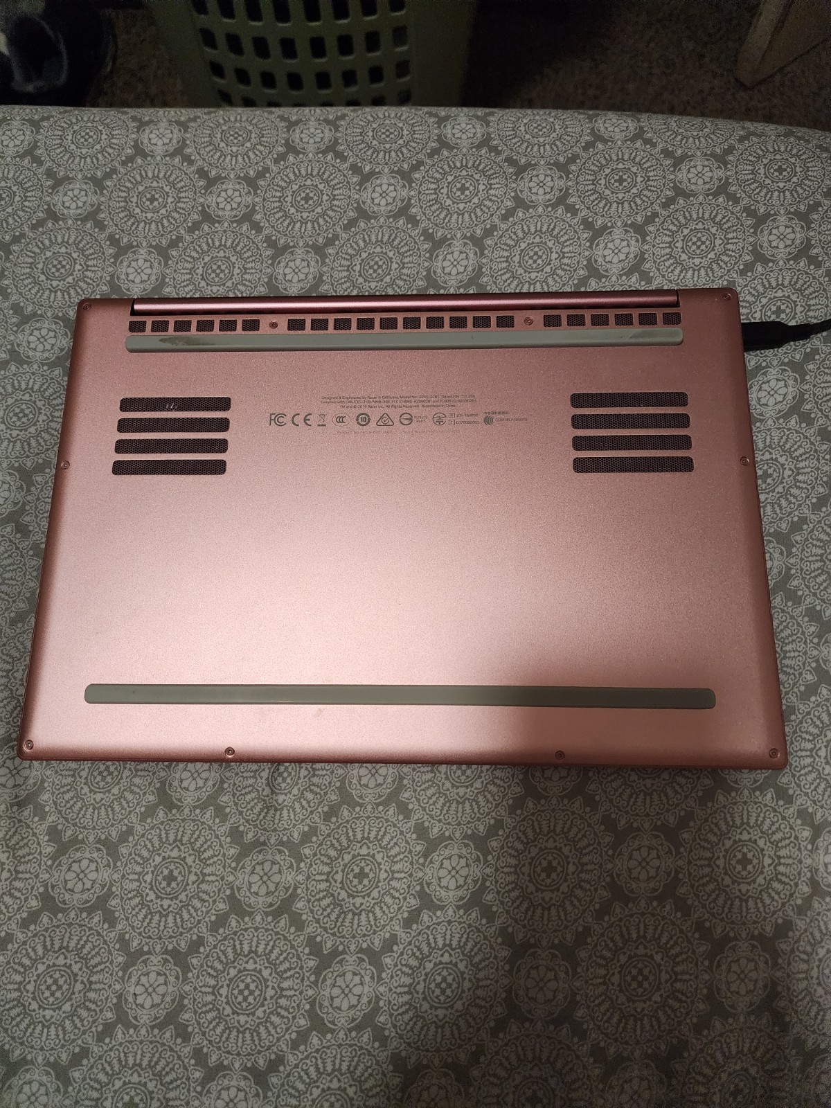 Razer Blade Stealth Pink 13.3″ i7-8565U 16GB 256GB SSD Win 2019 FHD