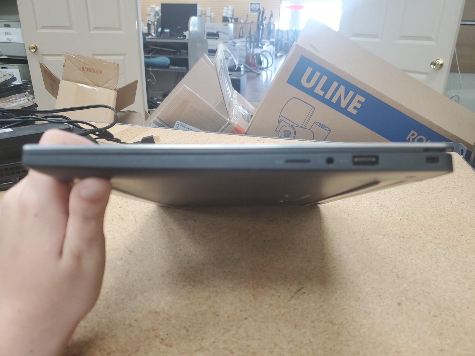 14″ Dell Latitude 7370 Laptop m7-6y75 16GB RAM 500GB SSD Win 11 Pro 060126-3