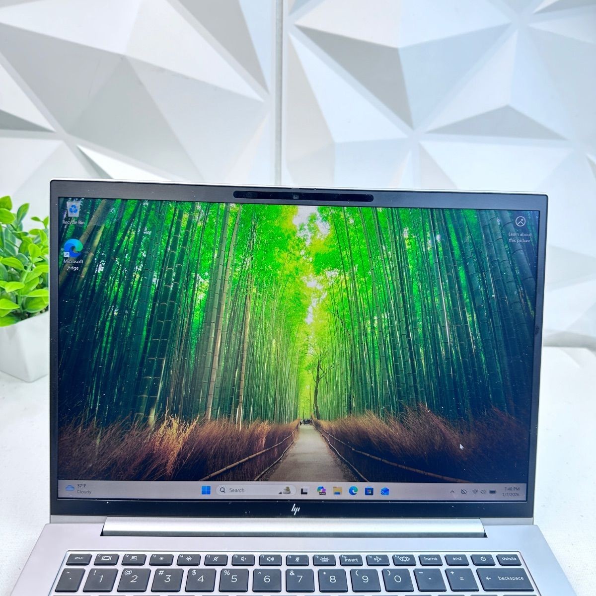 HP EliteBook 840 G11 Laptop, 14″ FHD, Ultra 7 165U, 16GB, 512GB *Please READ*