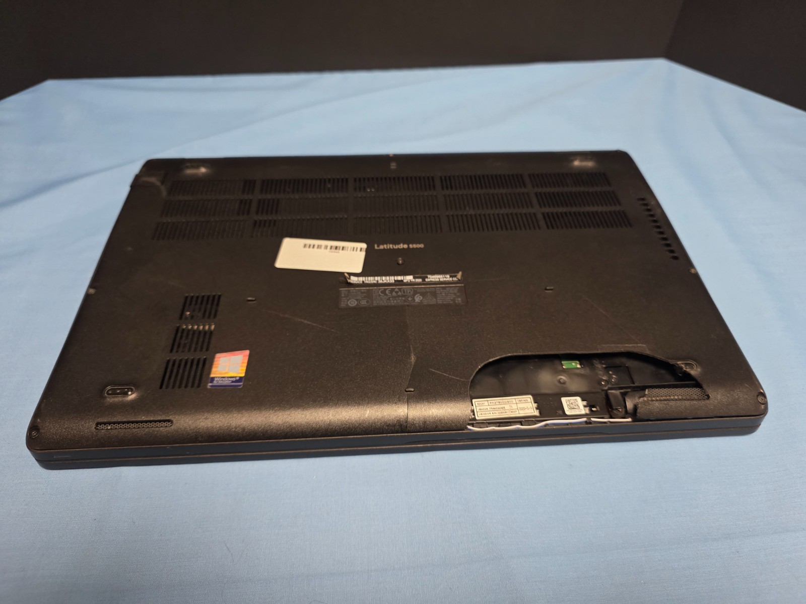 DELL LATITUDE 5500 NO RAM NO HDD POST PART UNIT NO BATTERY