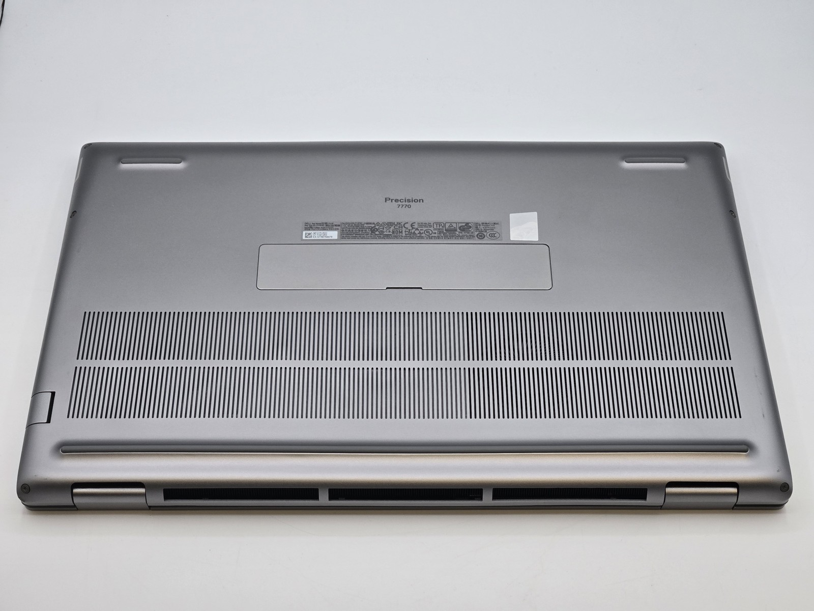 Dell Precision 7770 17″ FHD I7-12850HX 1TB 32GB W11P RTX A1000 GPU Webcam IRCam