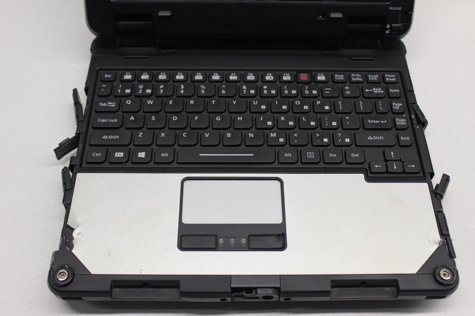 Panasonic Toughbook CF-33 I5-7300U 256M.2-8GB DDR3 Win10P-NO PWR Adapt-C-Descr