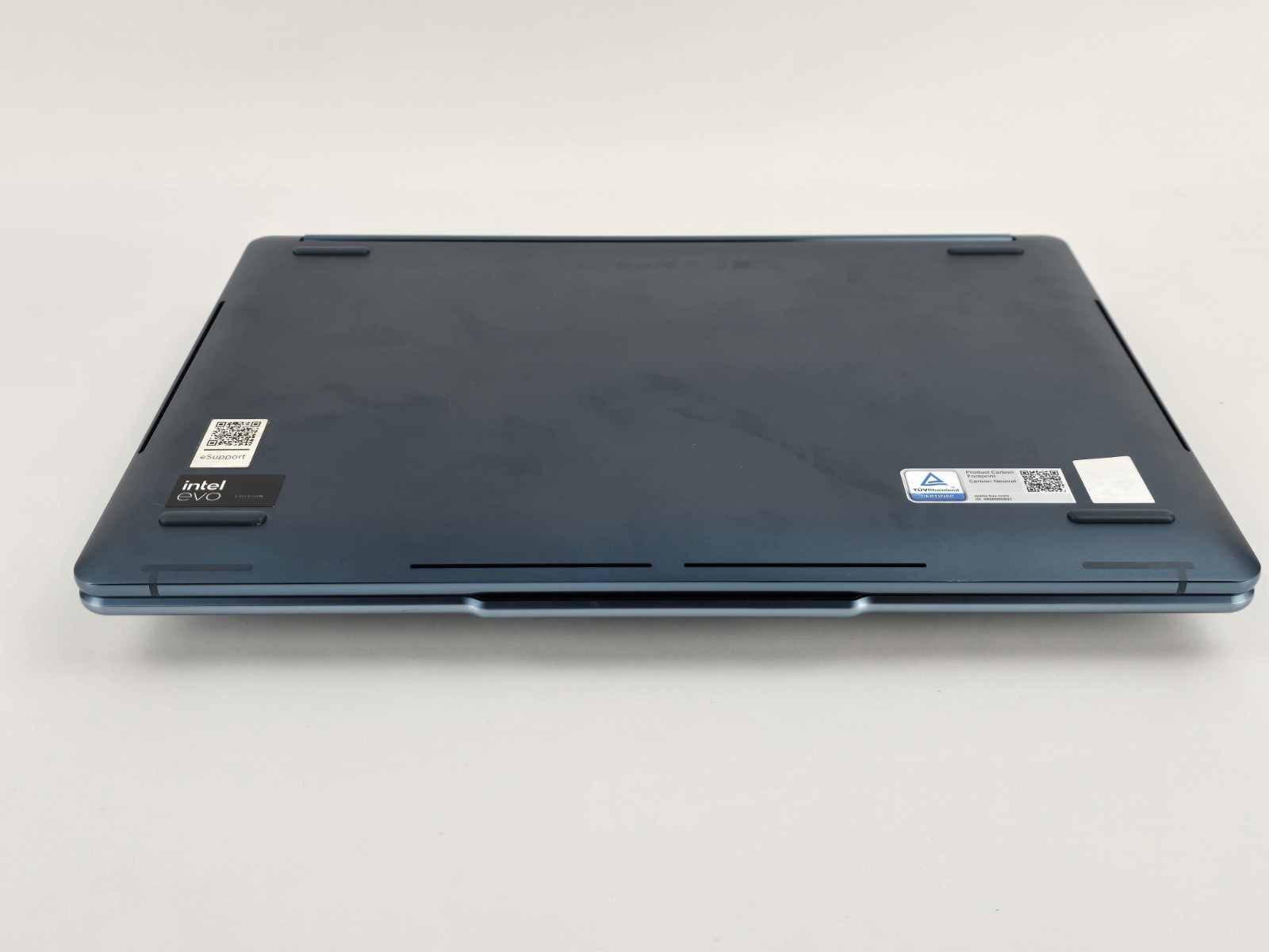 Lenovo Yoga Book 9i Dual 13.3″ 2.8K OLED Ultra 7 155U 16GB 1TB – Used – READ