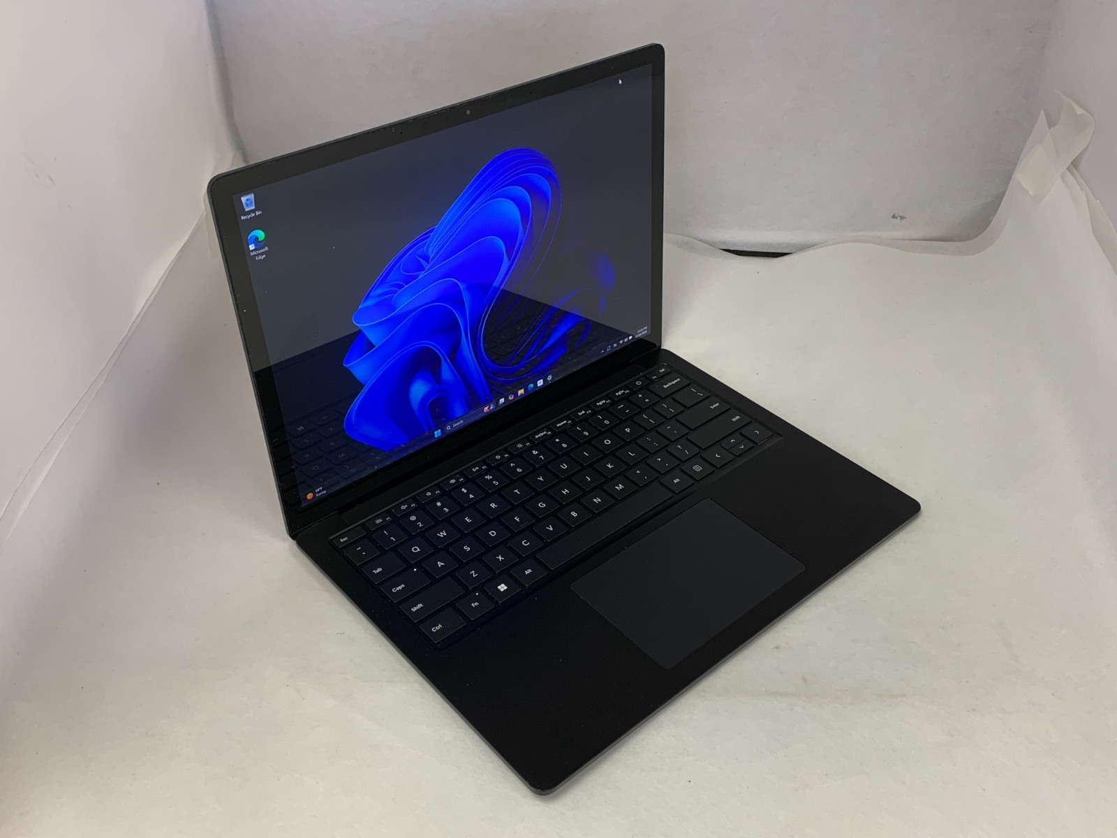 Microsoft Surface Laptop 5 1951 13.5″ i7-1255U 2.60GHz 16GB RAM 512GB SSD W11P