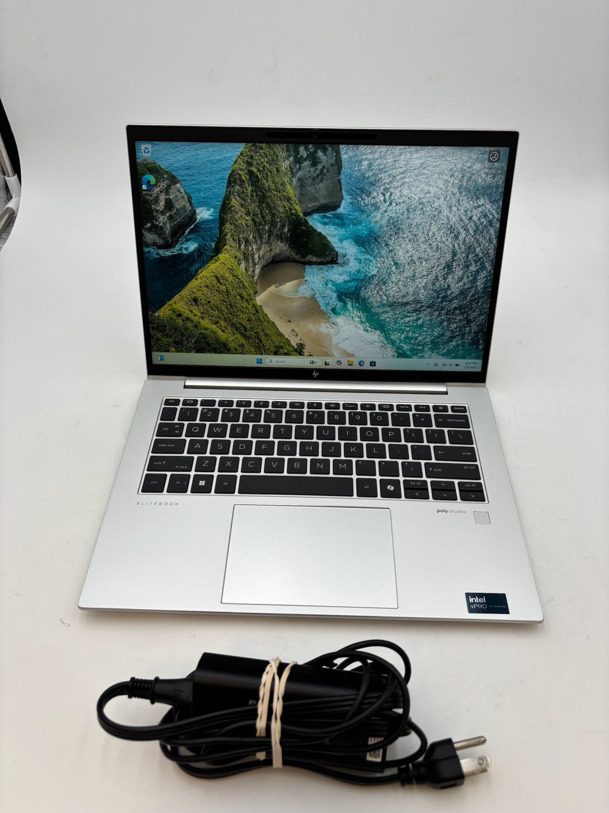 HP EliteBook 840 14″ G11 512 GB SSD 32 GB RAM Ultra 5 135U Windows 11 Pro
