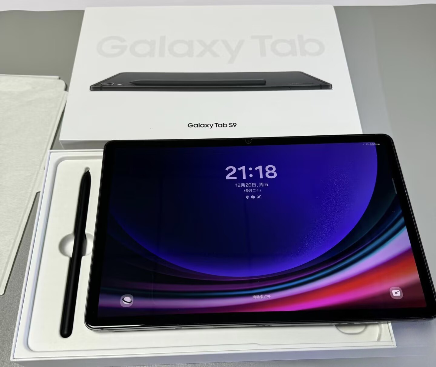 Samsung Galaxy Tab S9 11″ AMOLED 2X Snapdragon 8 Gen 2 Wi-Fi Android Tablet