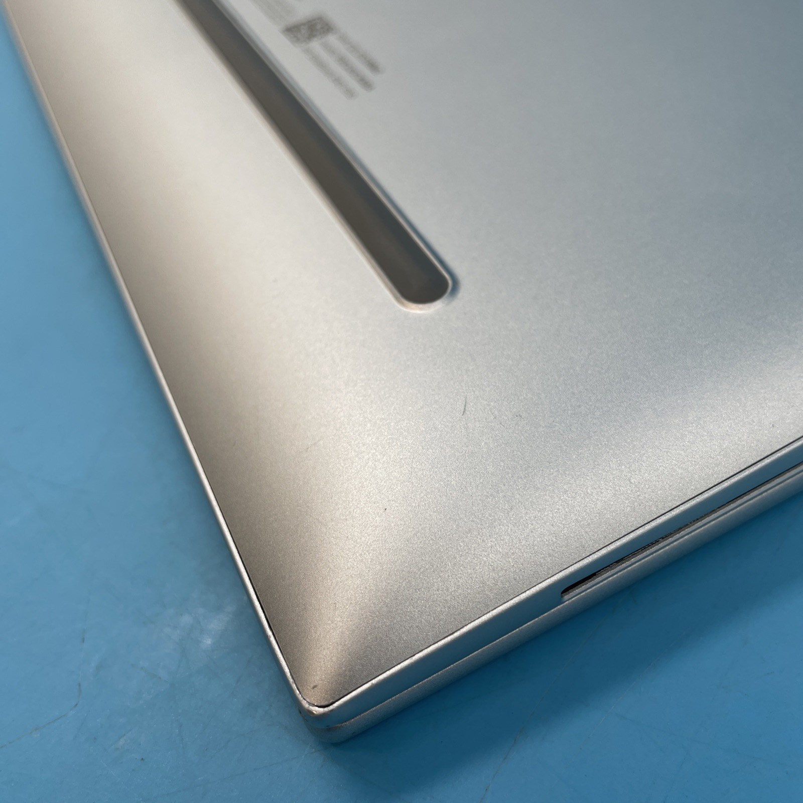 HP EliteBook 840 G10 | i5-1345U | 16GB RAM | 256GB SSD | WIN 11 PRO | 75% BATT