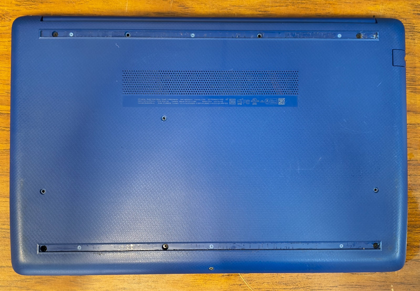 HP Laptop 15-db0091wm (Windows 11 / AMD A4-9125 / Radeon / 8GB / 128GB SSD)