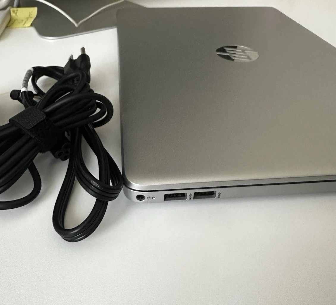 HP 15.6″ (256 GB SSD, Intel Core i3, 4.10 GHz, 8 GB) Laptop-Silver (15-DY2702DX)