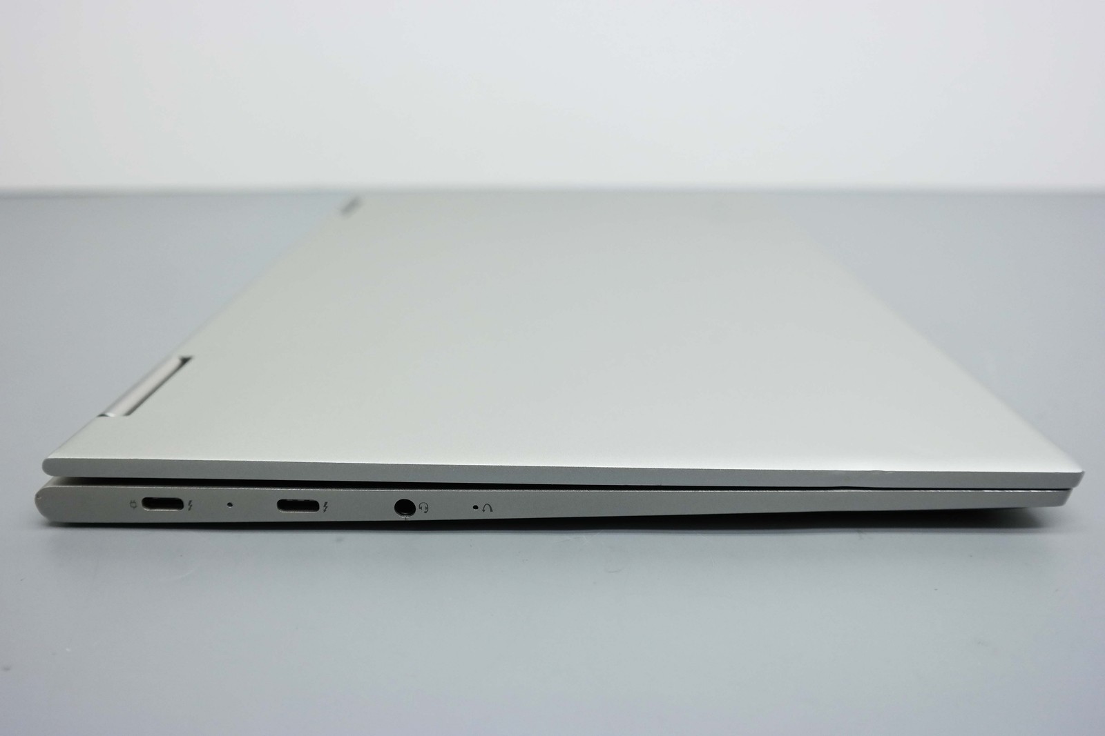 Lenovo Yoga 730-13IKB 13.3″ Core i5-8250U 8GB 256GB SSD