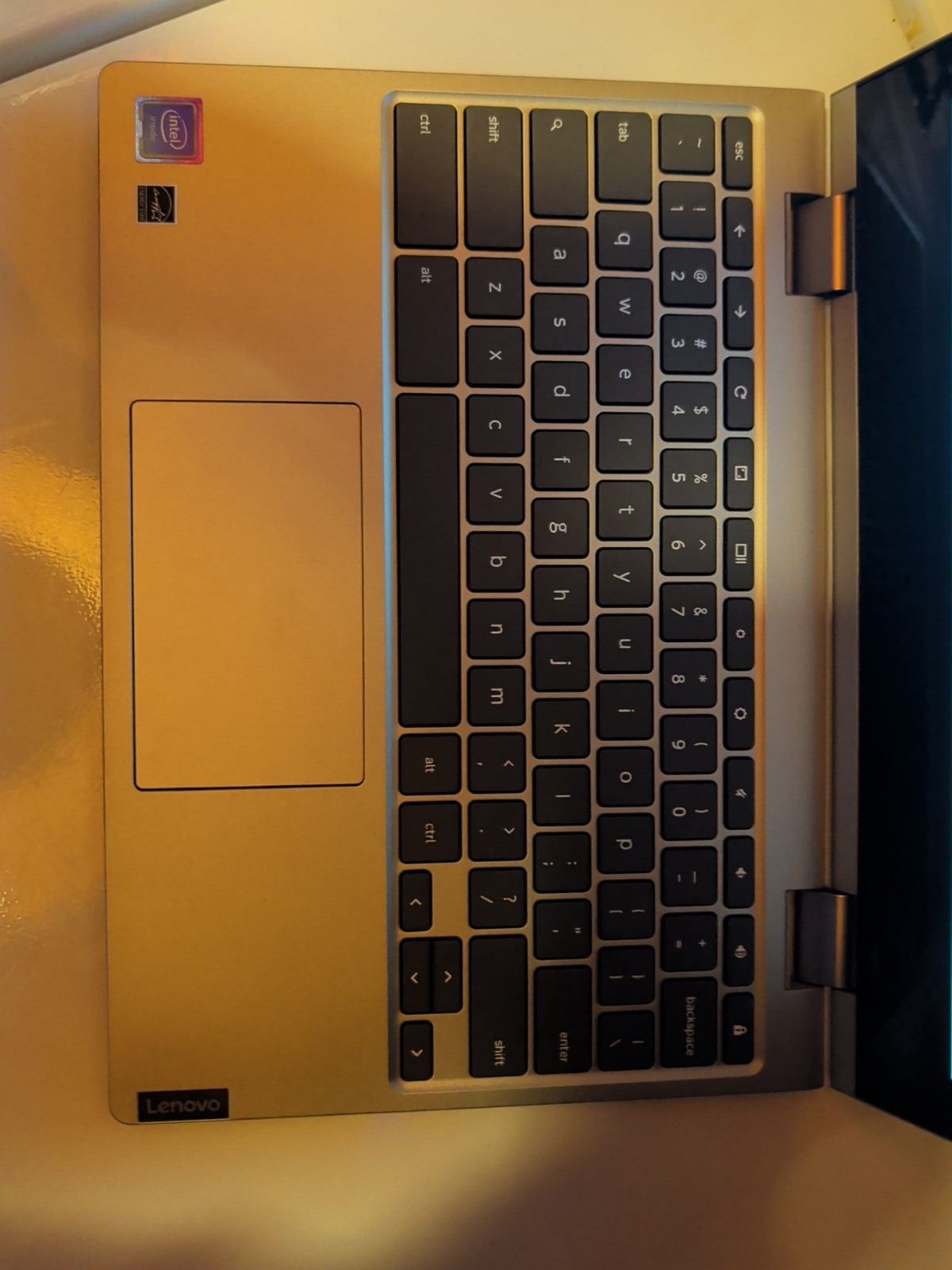 Lenovo Chromebook C340 Flip 11.6″ HD N4000 4 64GB, Model 81TA0001US