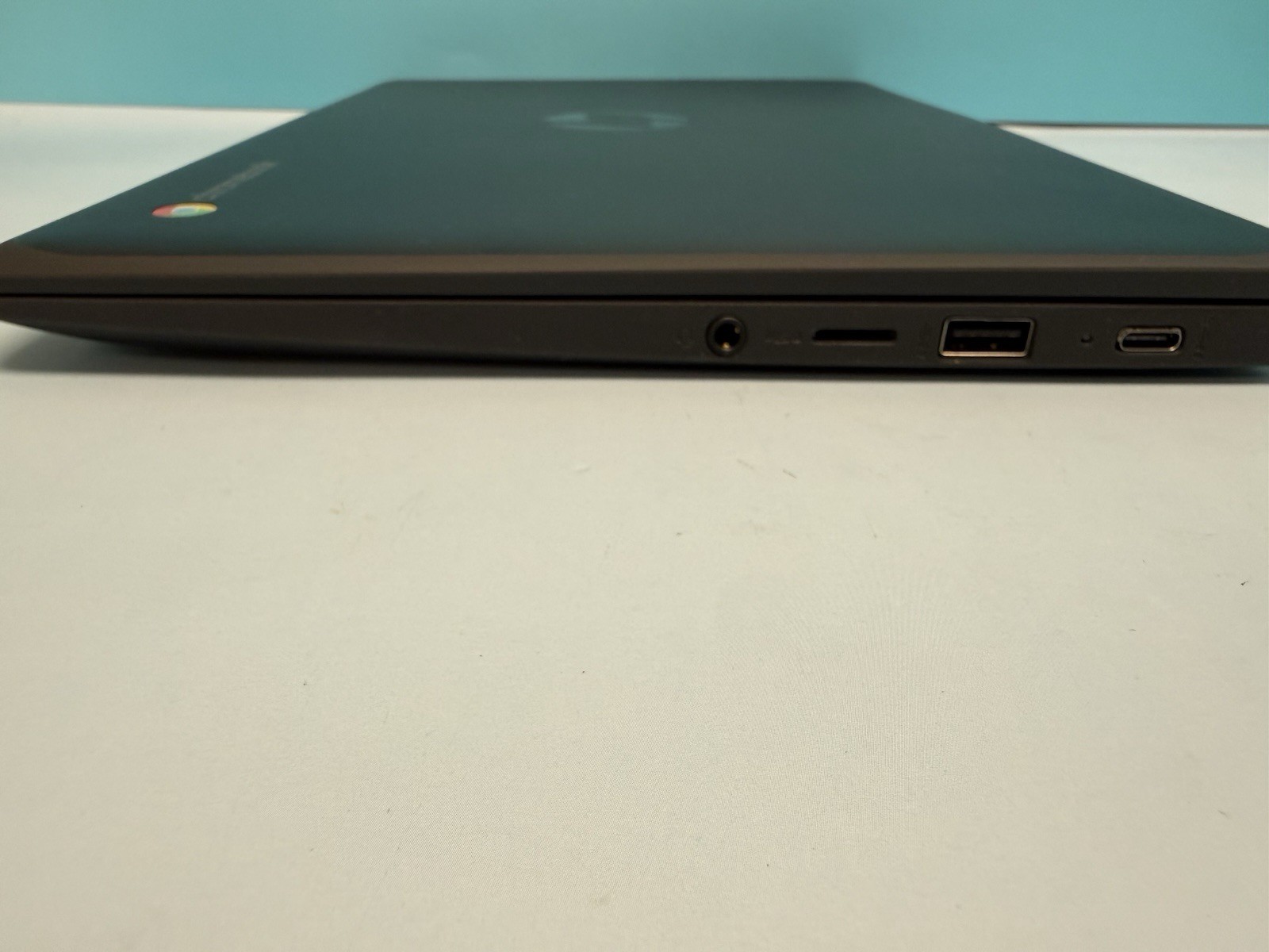 HP Chromebook 11MK G9 EE MediaTek MT8183 32GB eMMC 4GB W/65W Charger