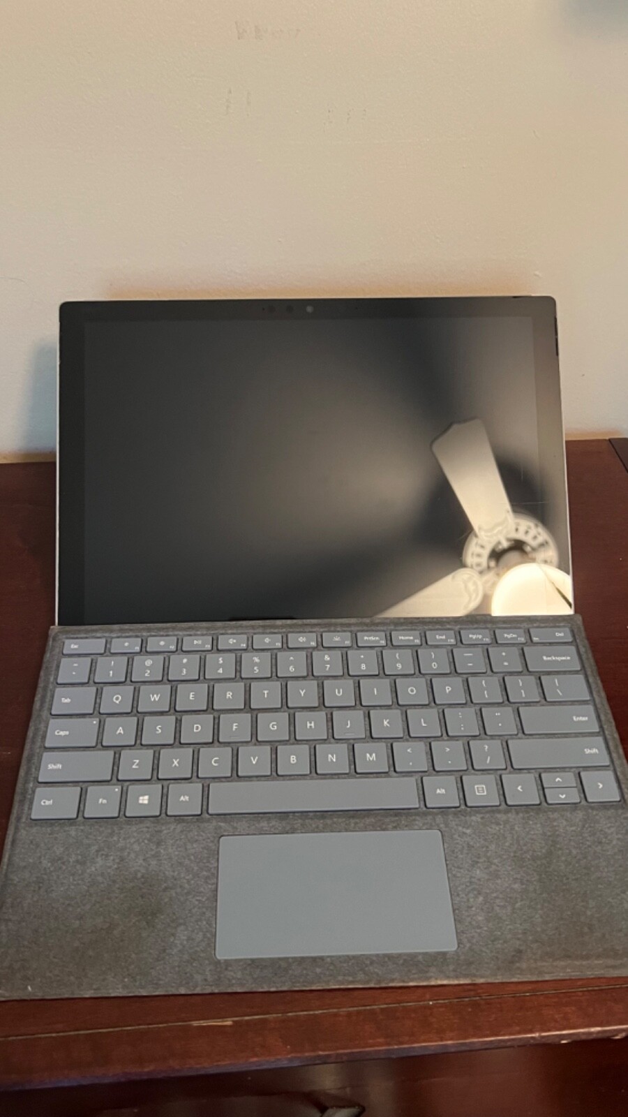 Microsoft Surface Pro 7 12.3″ (256GB SSD, Intel Core i5-1035G4, 8GB RAM) Laptop