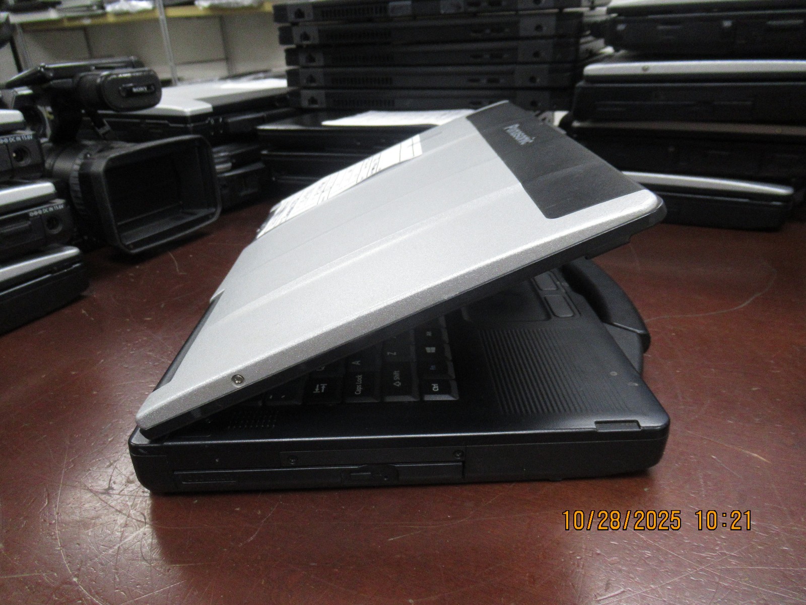 Panasonic Toughbook CF-53 i5 4310U 2.00GHz 4GB Laptop [NO HDD/AC/OS] Hours: 910