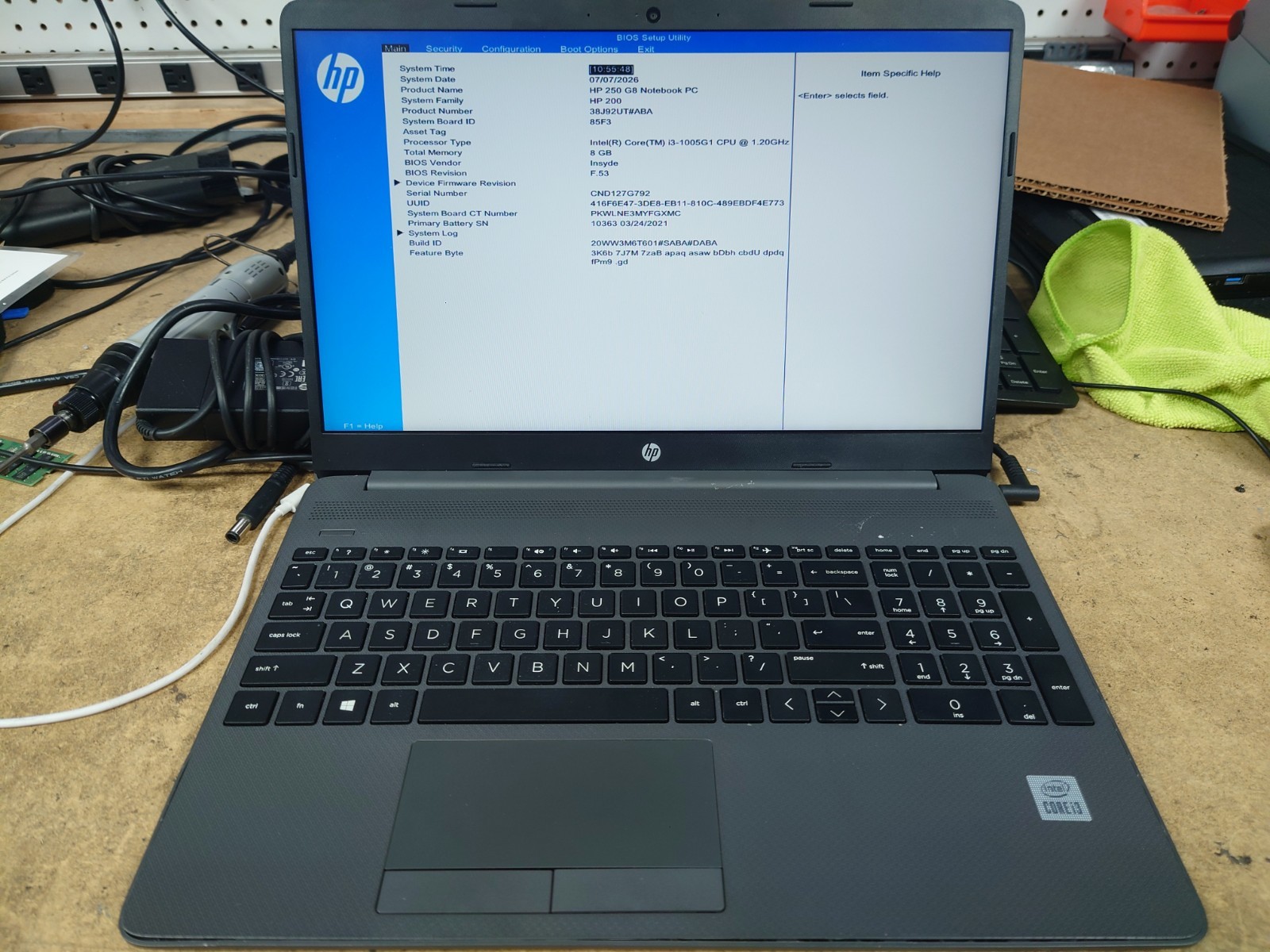 HP 250 G8 15.6″ HD i3-1005G1 8GB RAM No OS/SSD