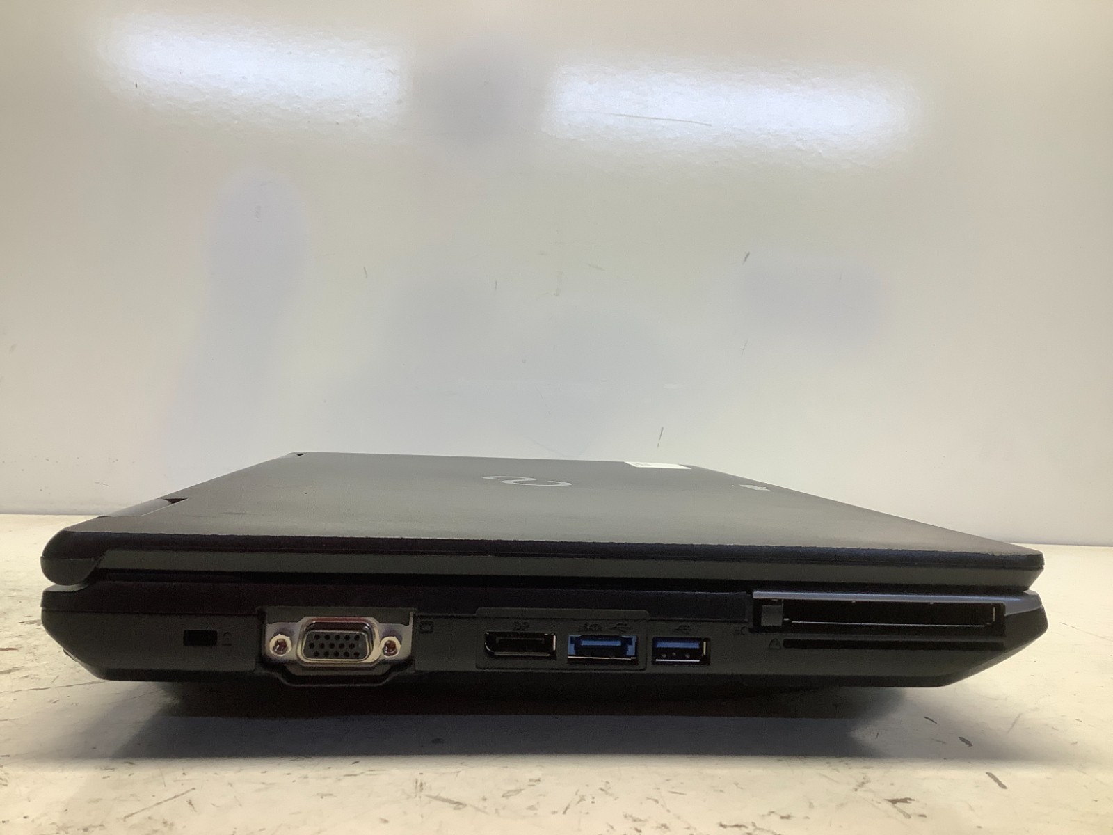 Fujitsu LifeBook E752 Intel i5-3340M 2.7GHz 4 GB NO HDD