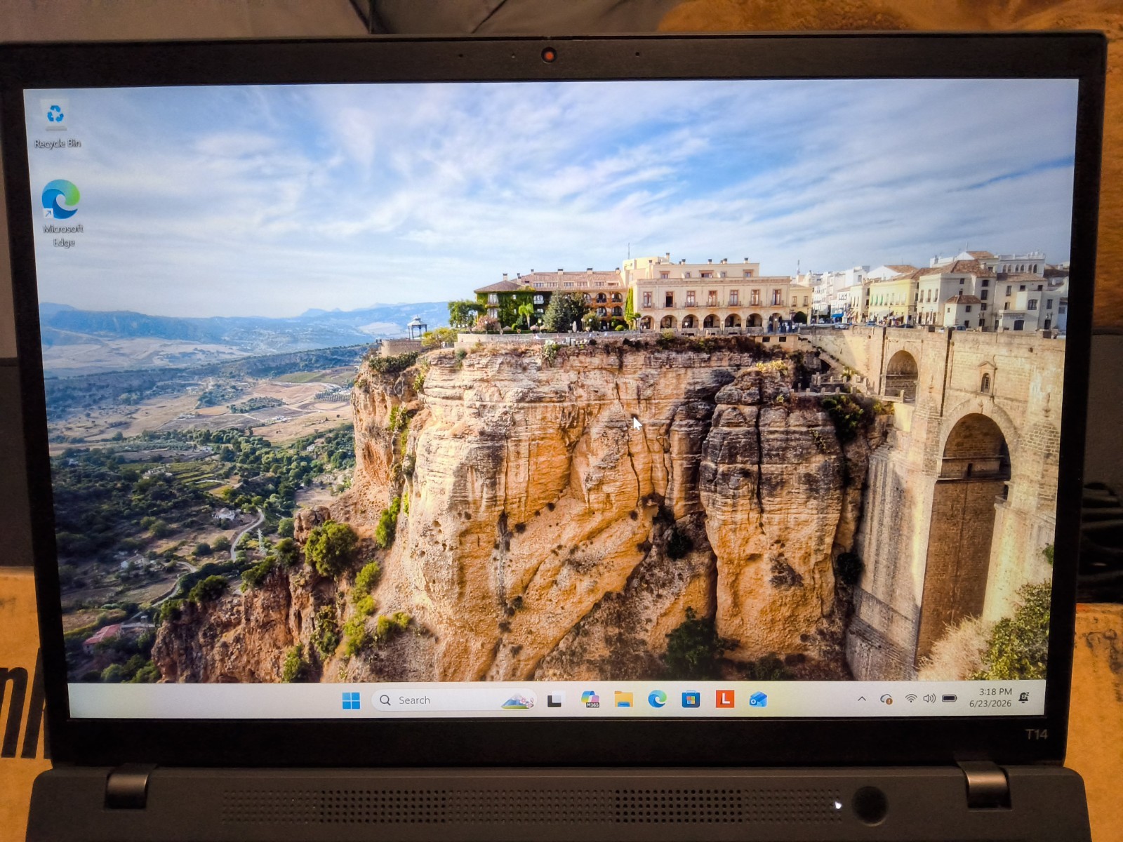 Lenovo ThinkPad T14 Gen 3 14″ 512 GB SSD 16 GB RAM Ryzen 5 Pro 6650U (+ mouse)