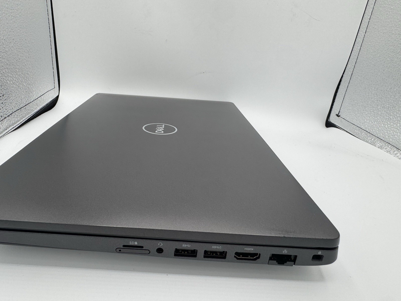 Dell Latitude 5500 15.6″ FHD Quad-Core i5-8365U 8GB 256gb SSD Webcam Win 11 Pro