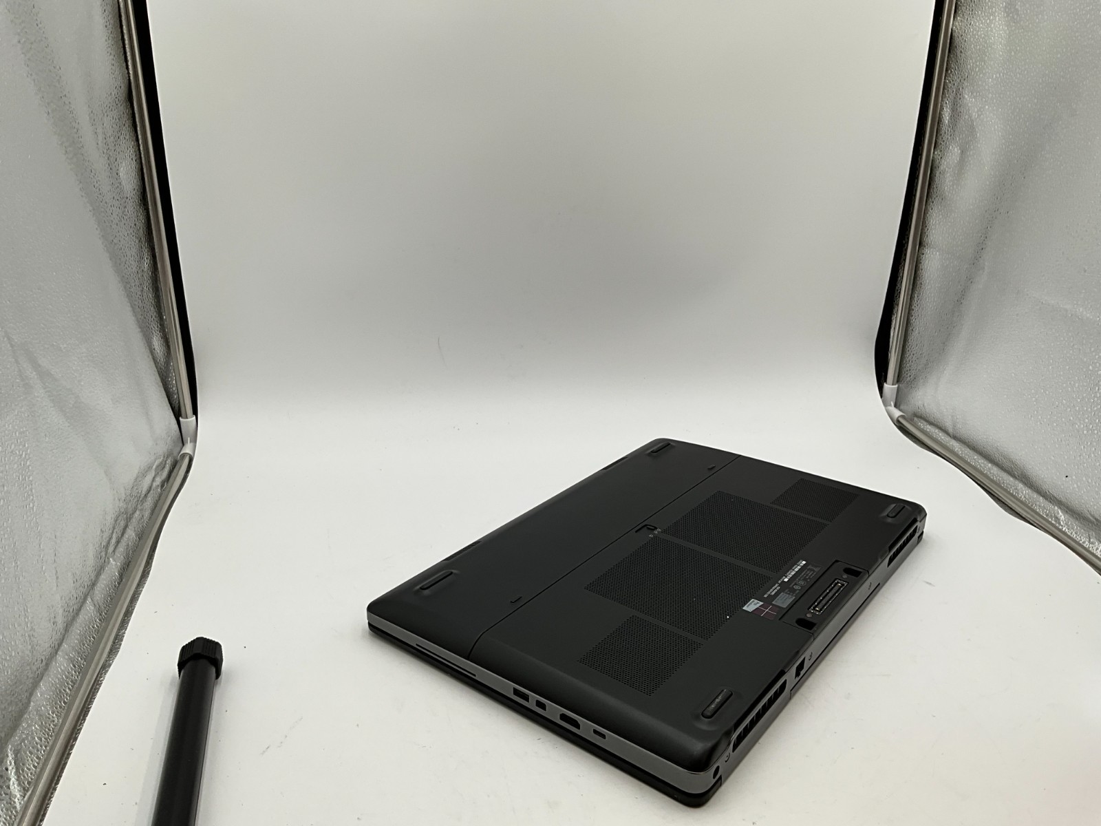 DELL Precision 7710 i7-6820HQ 32GB 512/500GB 17.3″ M3000M LAPTOP 7KGKWF2 NO OS