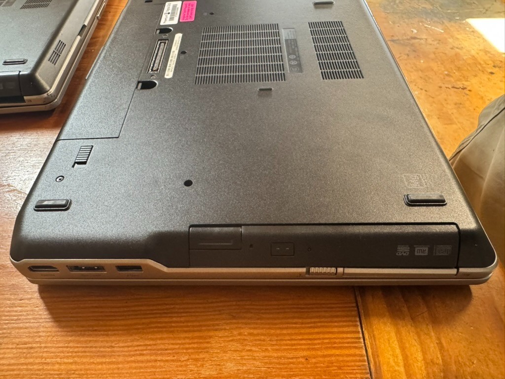Lot 3-Dell Latitude E6530 15.6″ incl. Intel i7-3520M 16gb RAM (No drives, No AC)