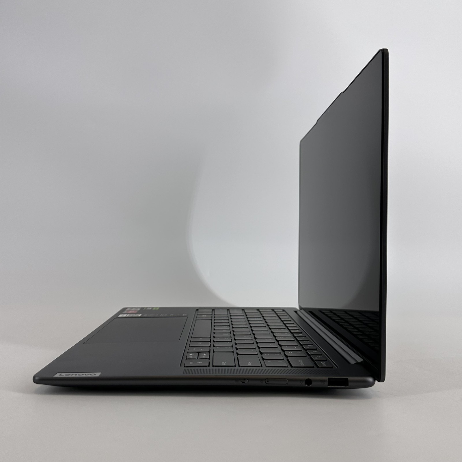 Lenovo Slim Pro 7 14 QHD+ TOUCH 3.2 GHz Ryzen 7 7735HS 16GB 512GB SSD RTX 3050
