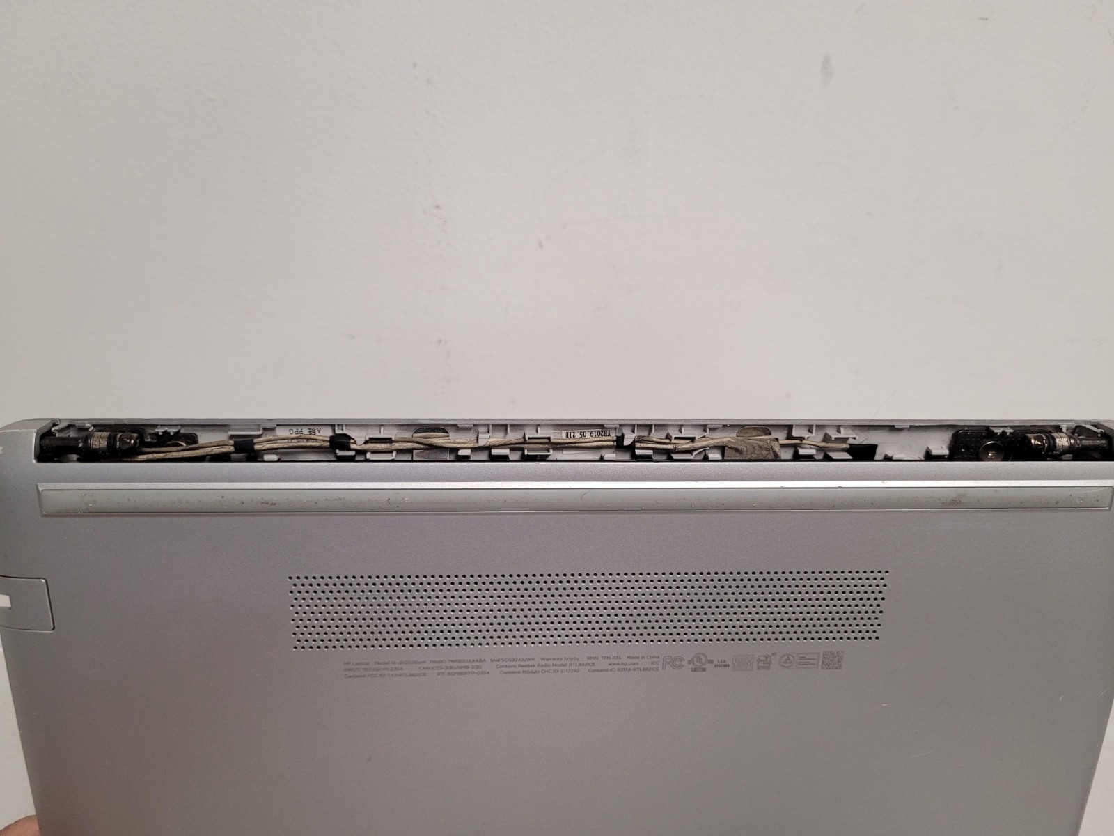 Hp laptop 14-dk0xxx 14″ amd ryzen3 3200u 2600mhz 4gb ram 128gb ssd 5CG9242JWK