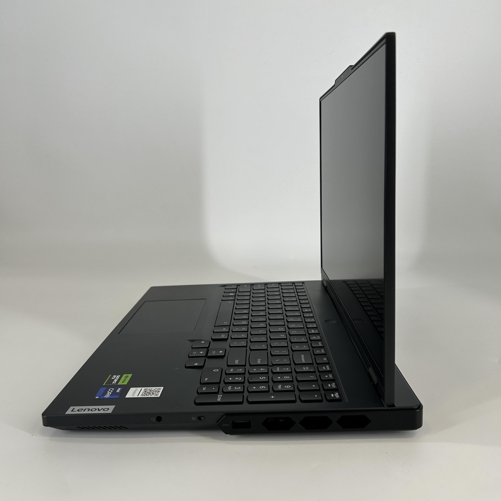 Lenovo Legion Pro 7i Gen 8 16 240Hz QHD+ 2.2GHz i9-13900HX 16GB 1TB SSD RTX 4070