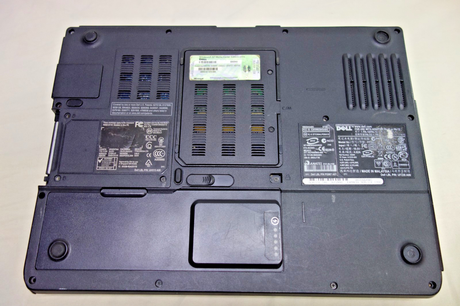 Inspiron 6400 15.4in Core 2 Duo 2 GHz 6G ram no HDD no charger for parts repair