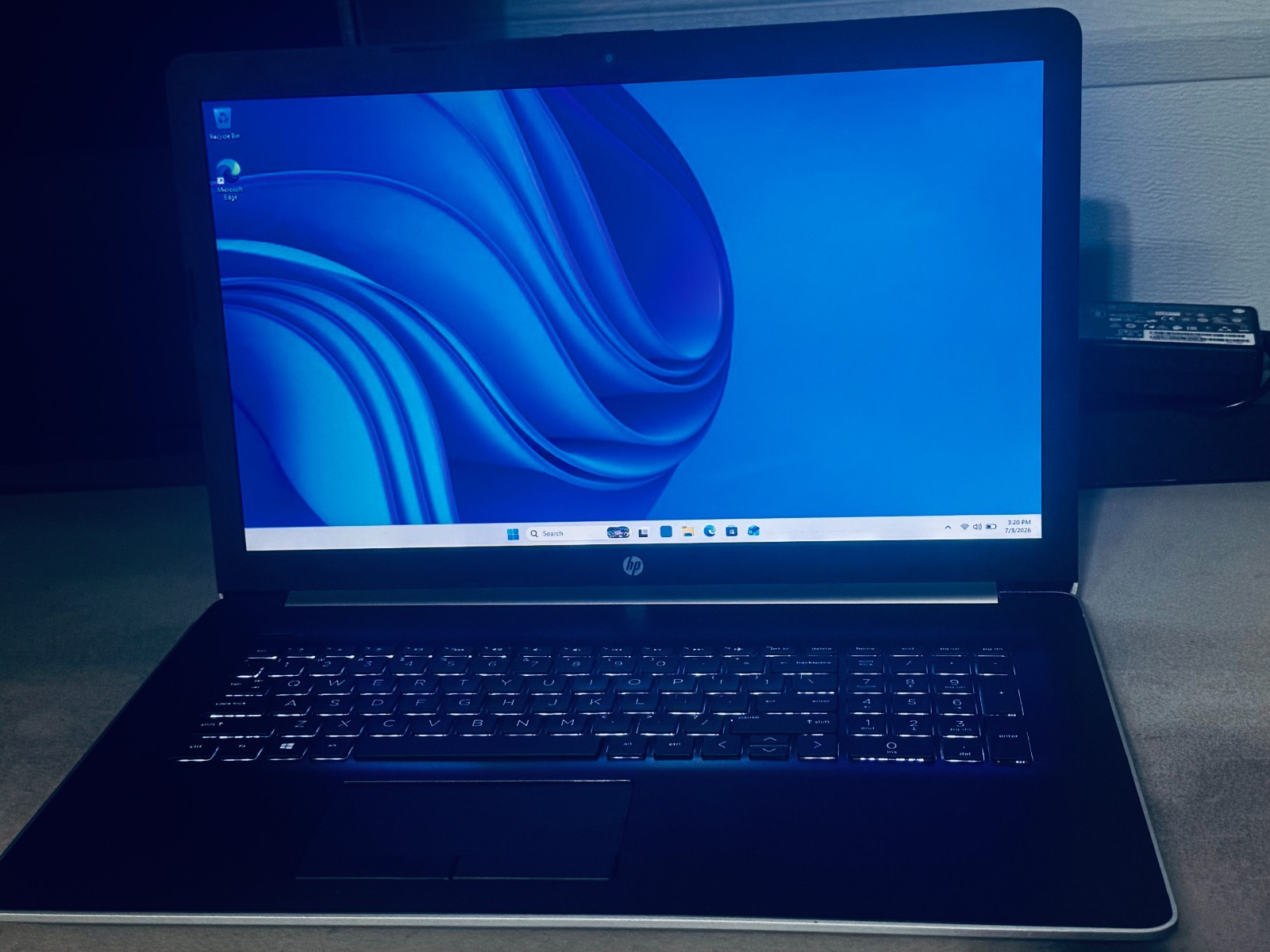 HP 17″ Laptop-Intel i7 7500U-8GB RAM-1TB HDD WIN 11-8GB RAM