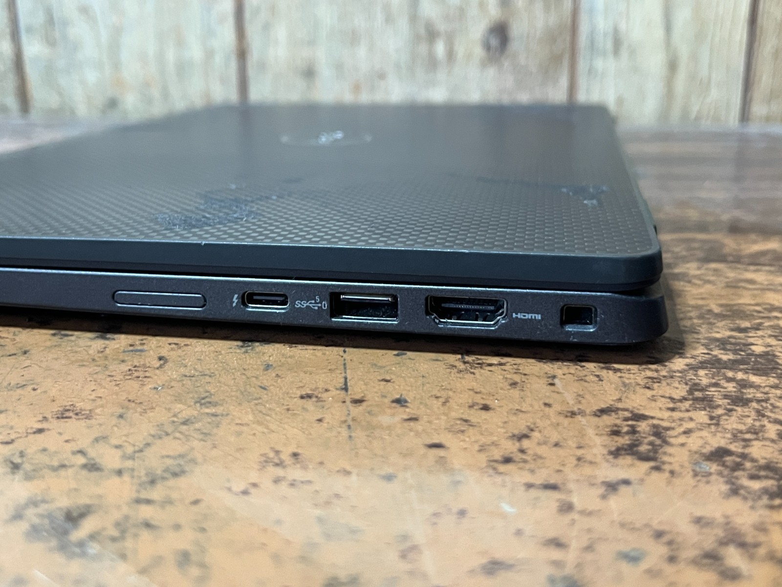 Dell Latitude 7330 13.3″ FHD Win 11 Laptop Core i7-1265U 16GB RAM 256GB SSD