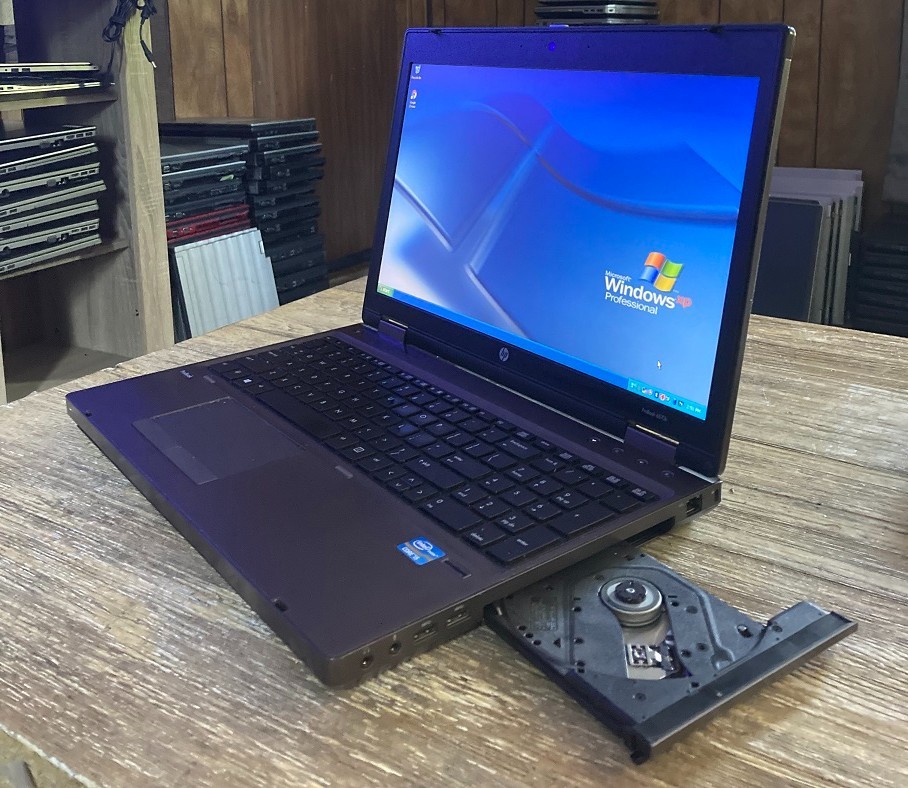 15.6″ HP 6560/70b Vintage Windows XP Pro 32 Bit 2ghz 4gb 250gb DVDRW Serial Port