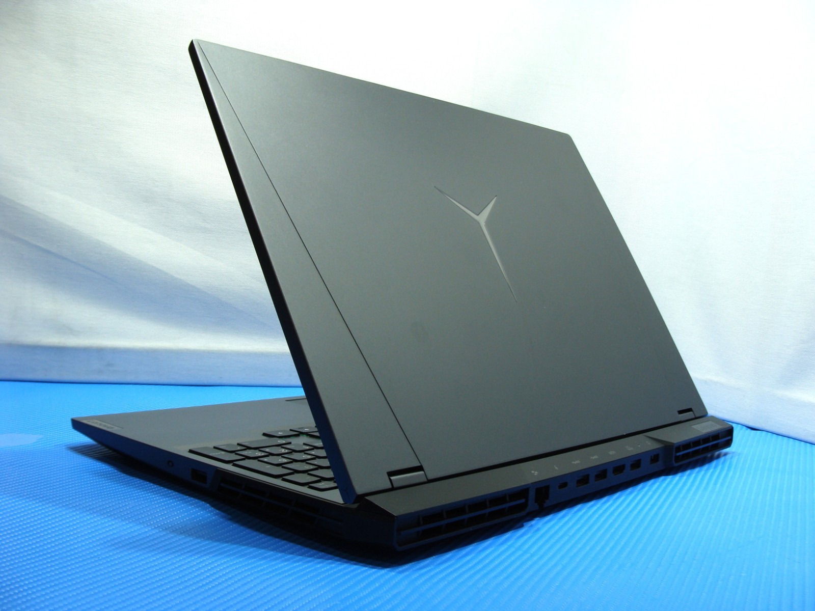 Lenovo Legion 5 Pro 16″ WQXGA 165hz i7-11800H 2.3GHz 16GB 512GB RTX 3050 4GB
