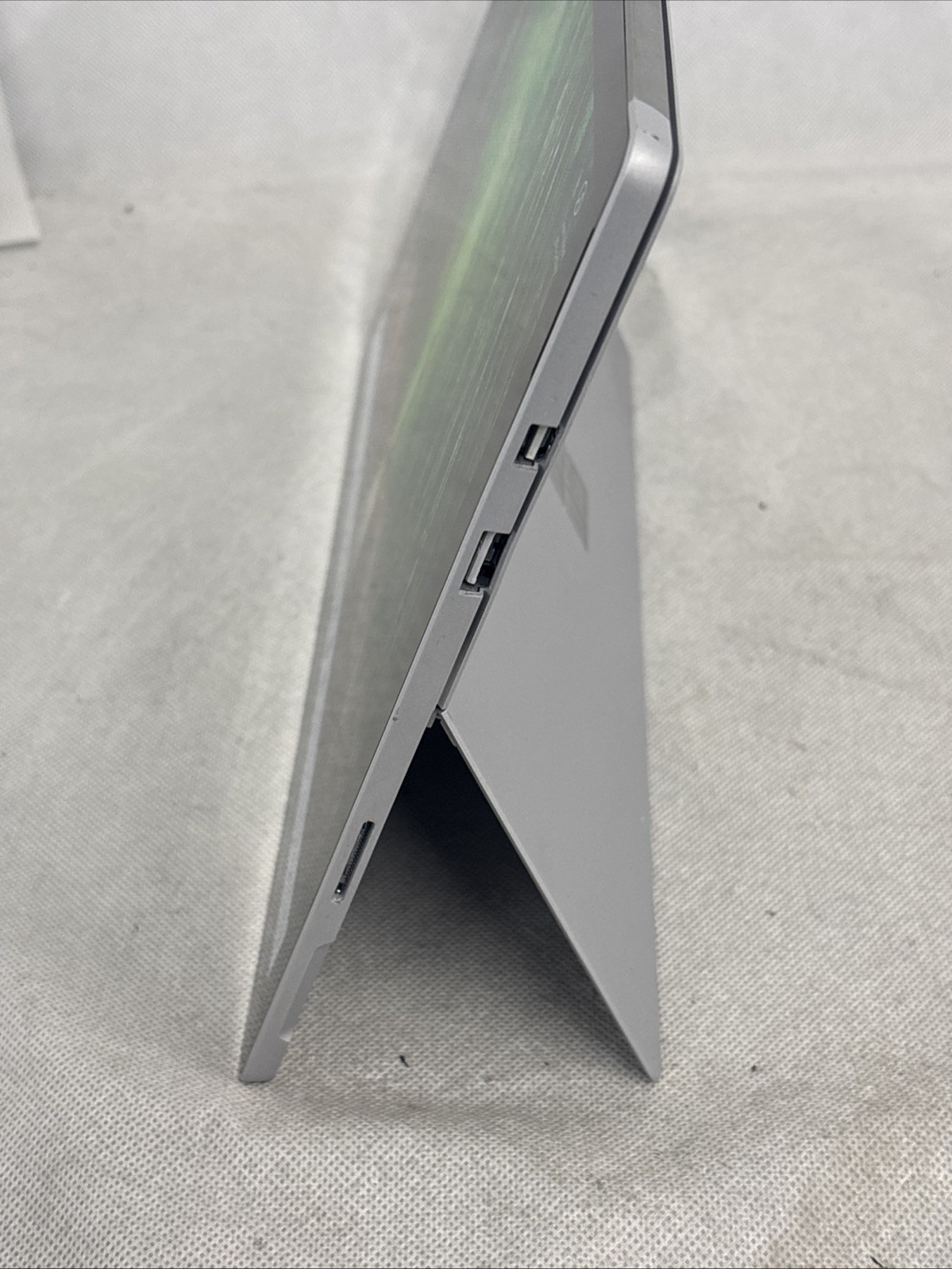Microsoft Surface Pro 5th Gen. 1796 (512GB, Intel i7 7th, 16GB) Silver *Read*