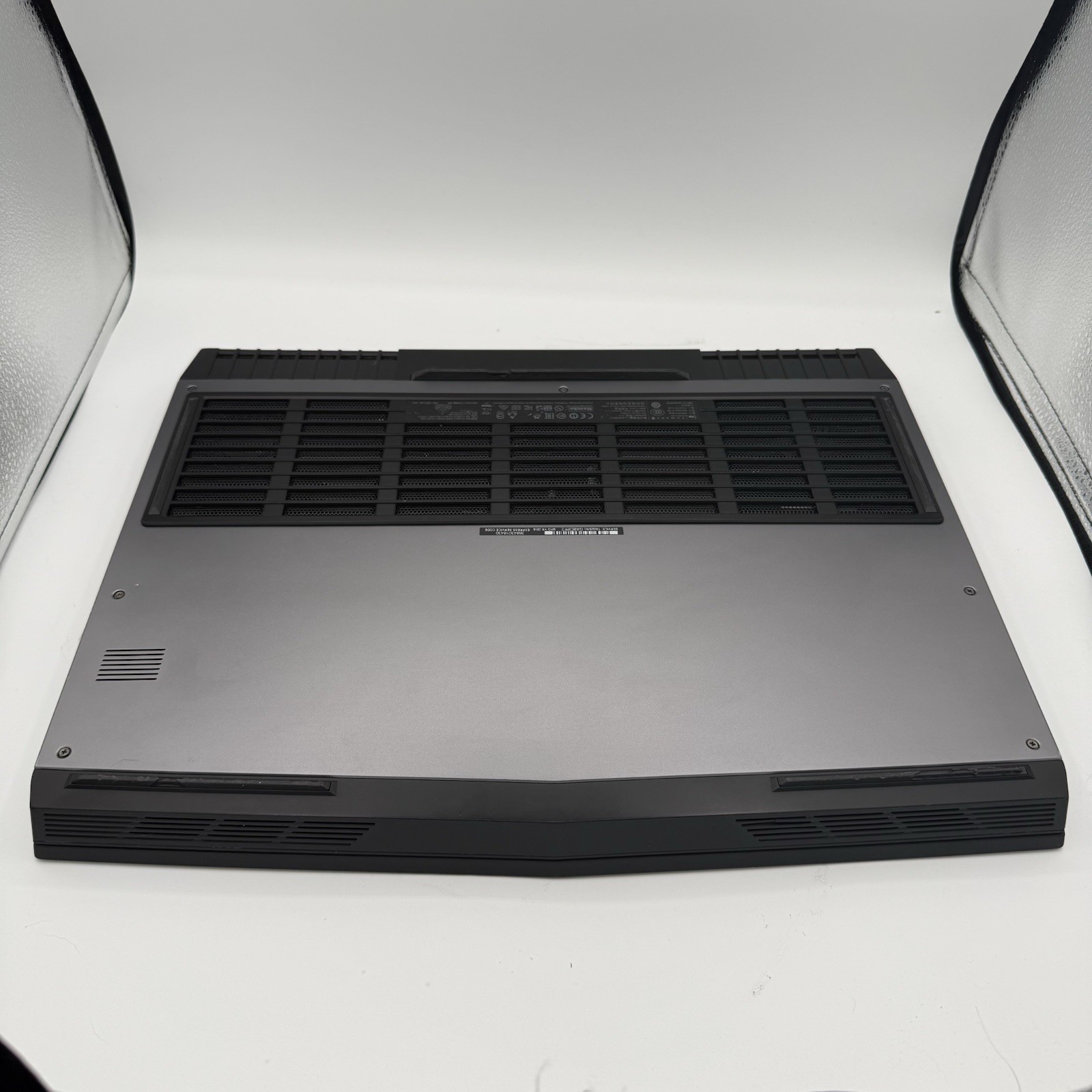 Alienware Dell 17 R4 17-6700HQ 17.3 SSD 1TB HDD 8GB Gaming Laptop Nvidia 1070