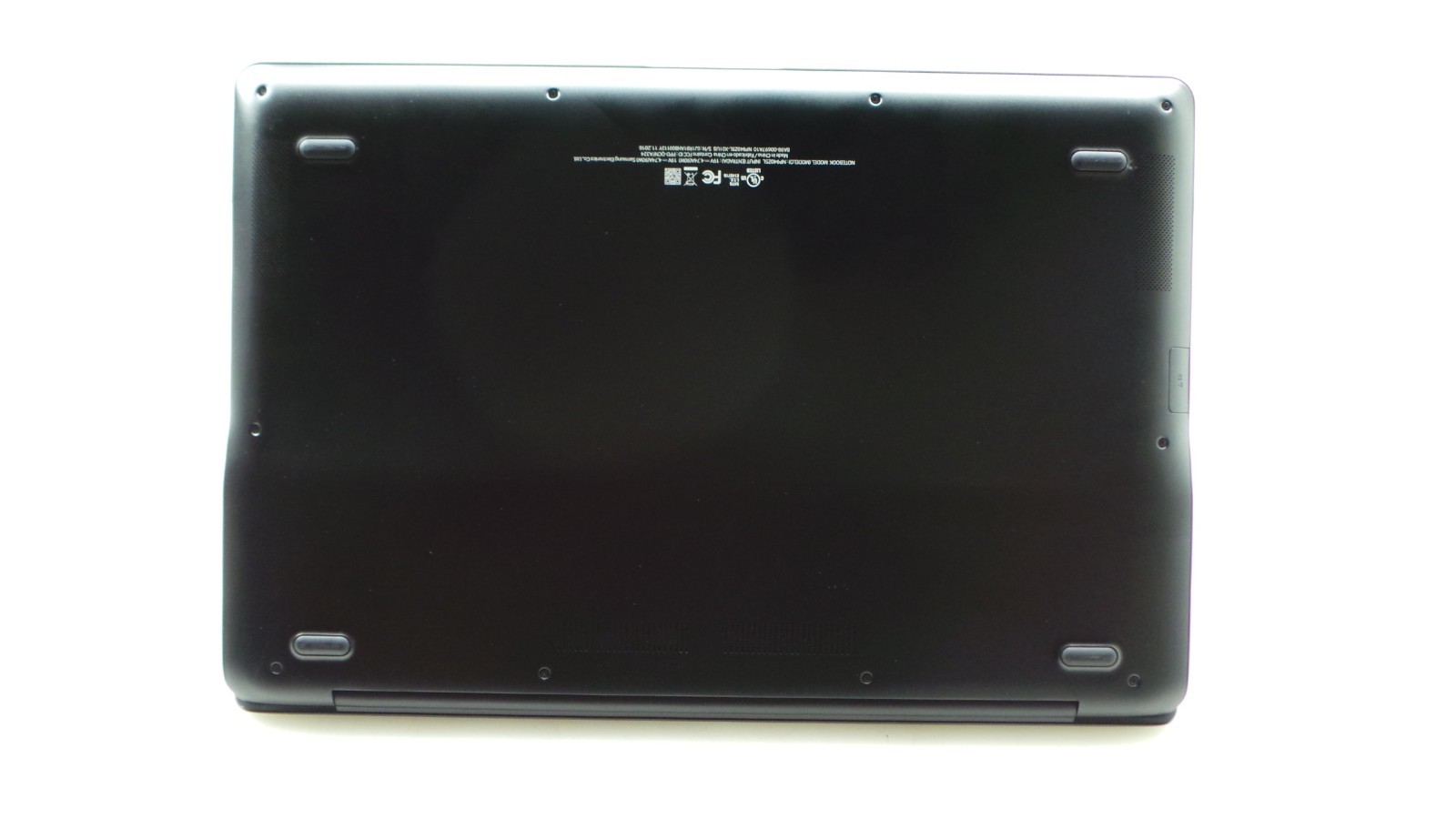 Samsung Notebook NP940Z5L | 15.6″ | i7-6700HQ | 8GB 256GB SSD | Touchscreen