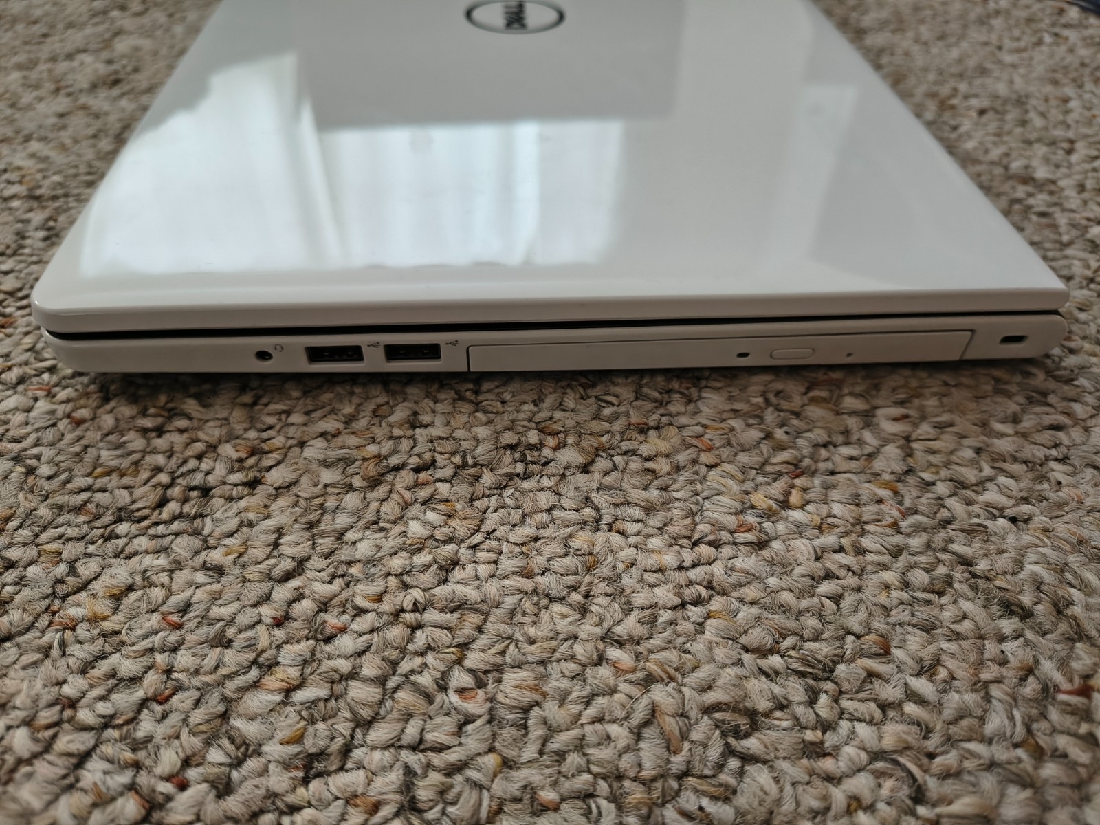 Dell Inspiron 15 5555 Laptop 2TB Hard Drive 12GB Ram AMD A8-7410 Ubuntu OS
