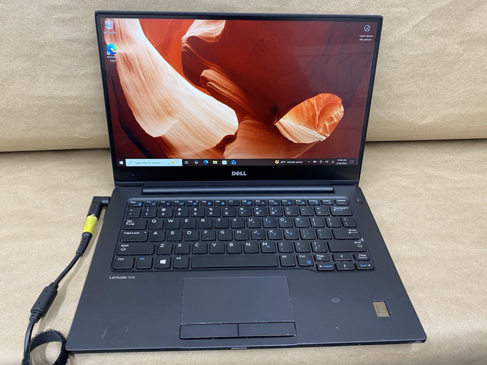 Dell Latitude 7370 – 13.5″ QHD – Touch – m7-6Y75 – 8GB – 256 – Win 10 – READ