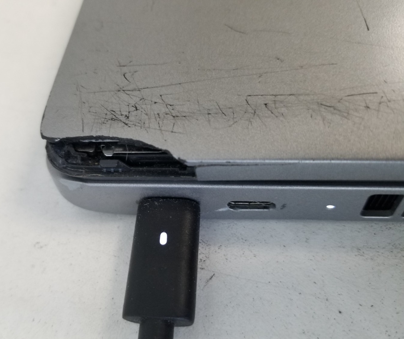 Dell Latitude 5540 / Intel Core i5-1345U 3.86GHz / 8GB RAM / NO SSD/OS