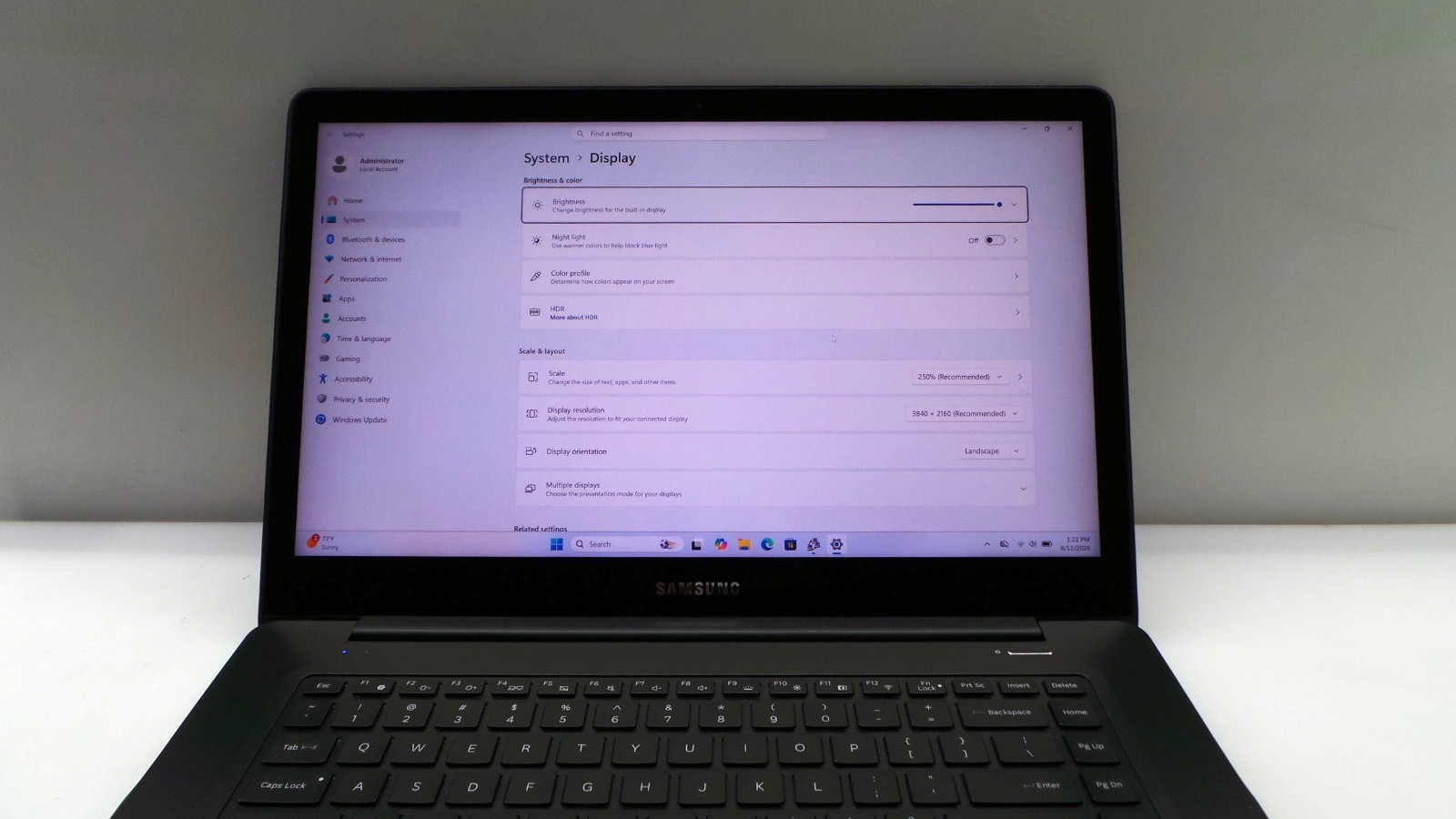 Samsung Notebook NP940Z5L | 15.6″ | i7-6700HQ | 8GB 256GB SSD | Touchscreen