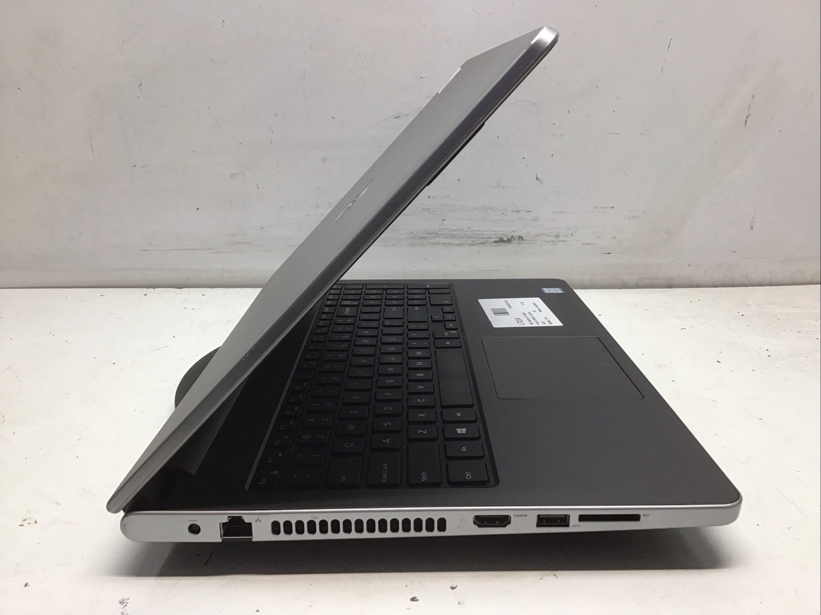Dell Inspiron 15 5559 Intel i3-6100U 2.3GHz 6 GB NO HDD