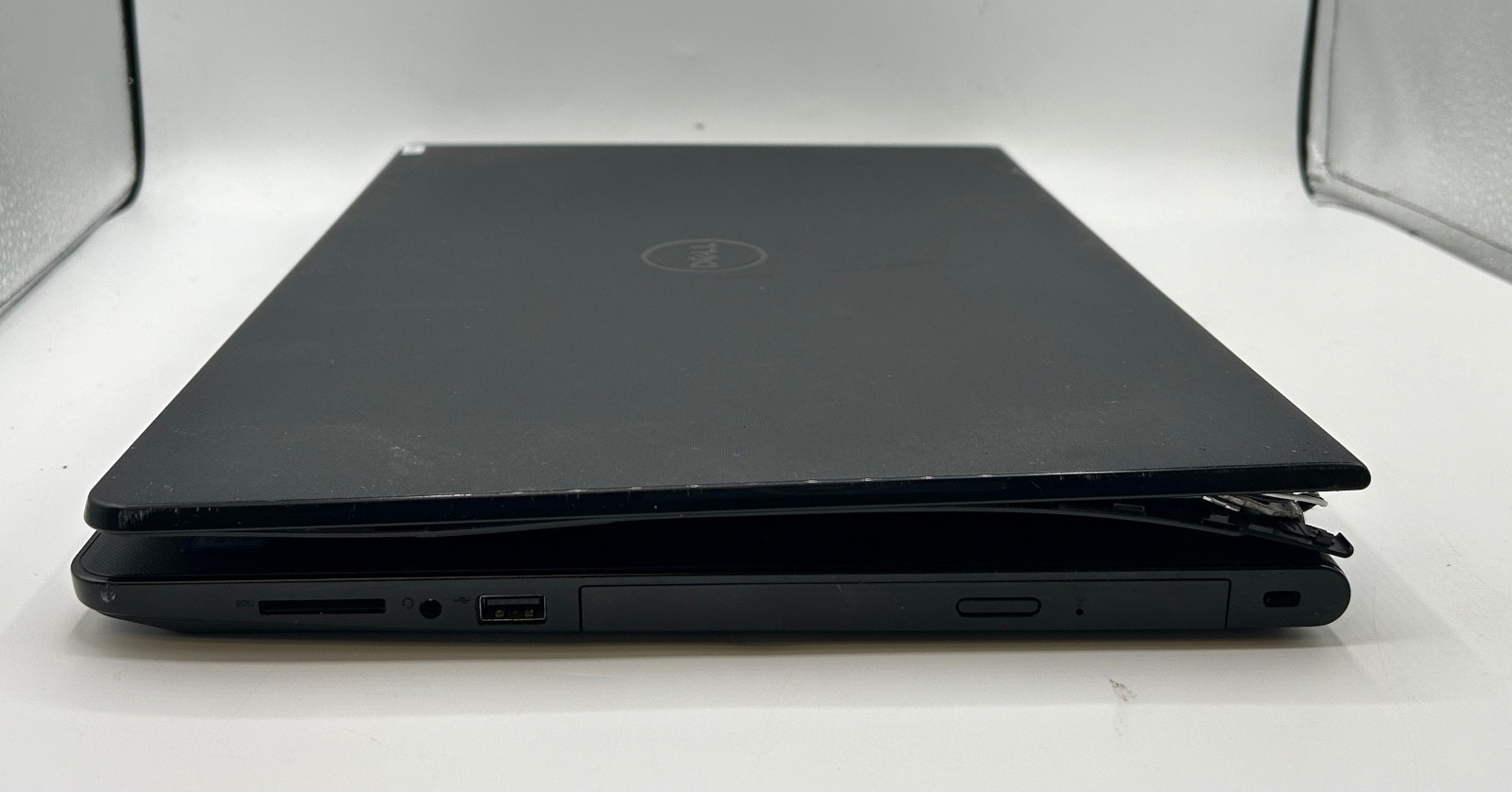 Dell Inspiron 15 3567 Laptop i5-7200U 2.50GHz 8 GB RAM 250 GB HDD Win 11 Home