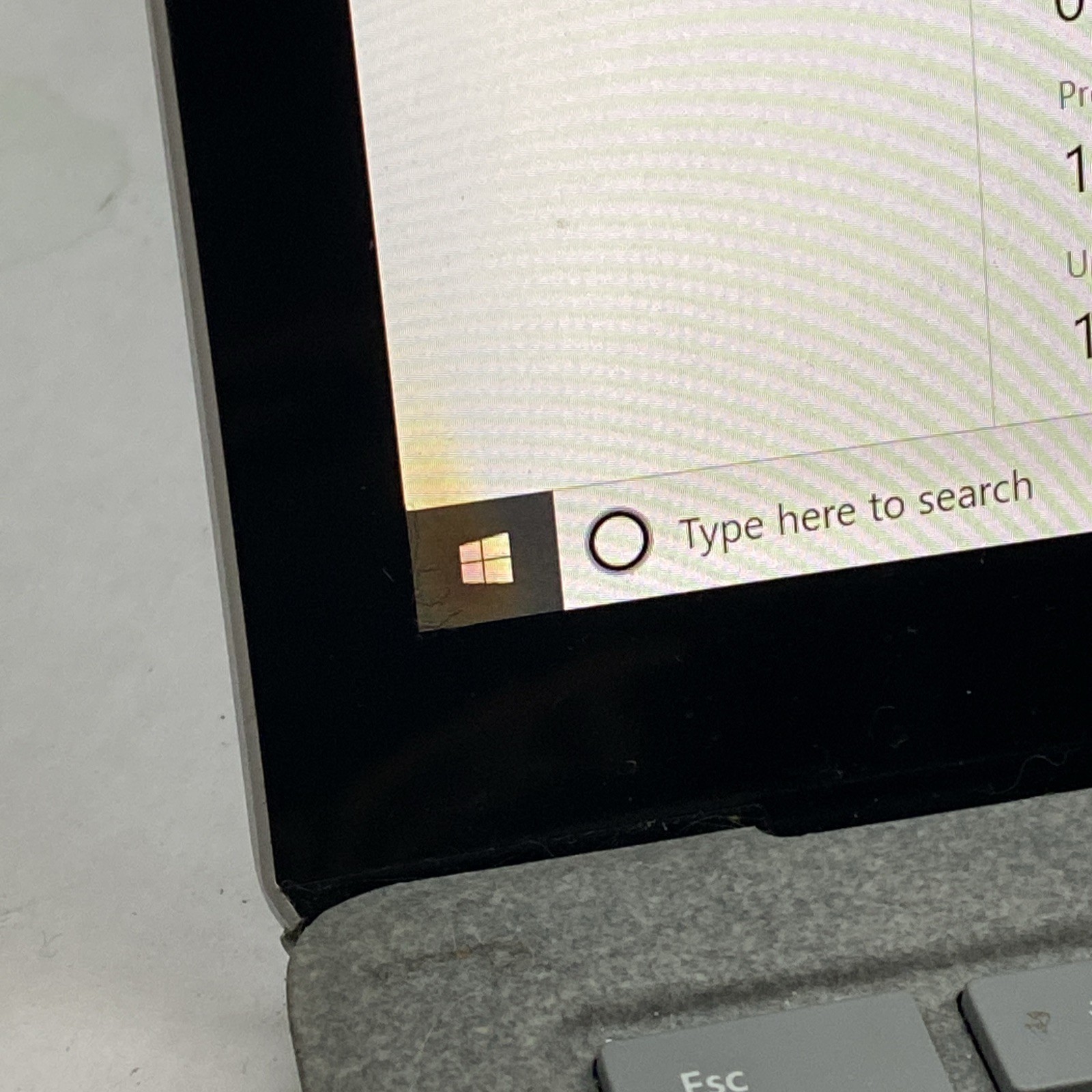 Microsoft Surface Laptop 2 1769 i5-8350U 8GB 256GB Platinum READ