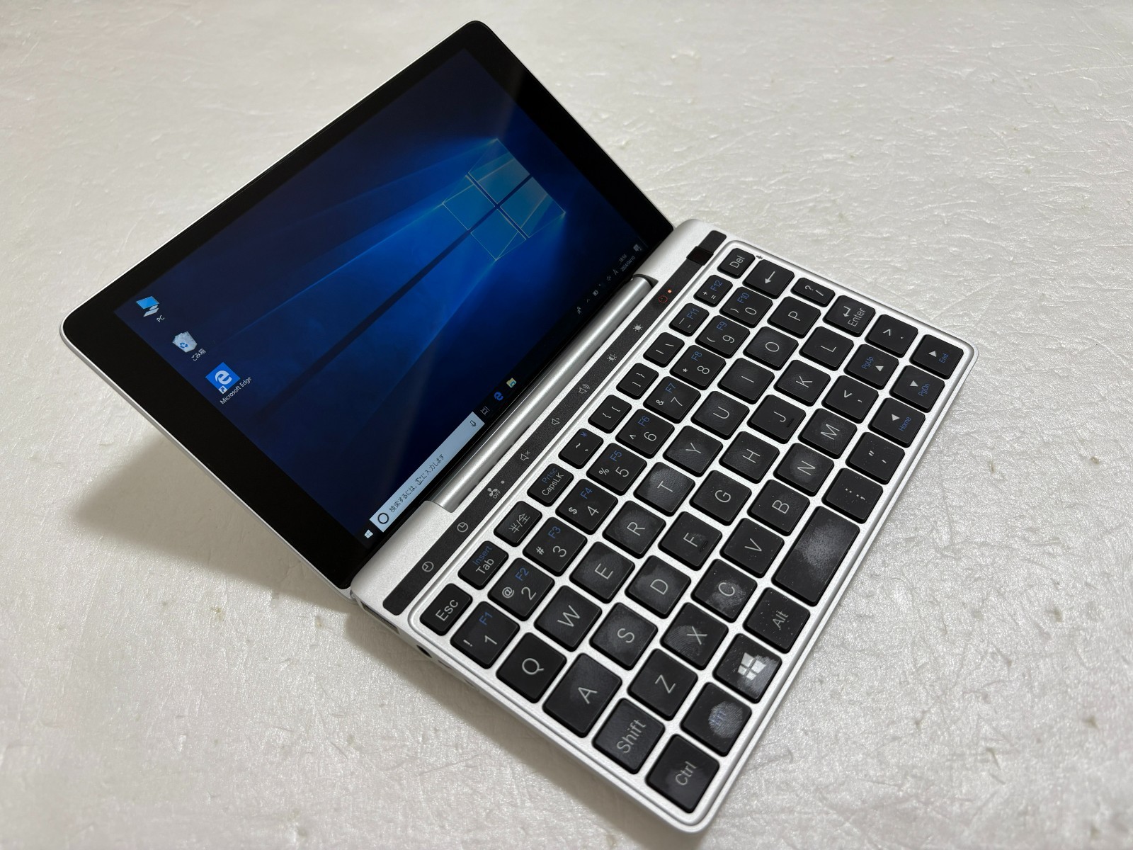 GPD Pocket 2 Core m3-8100Y 8GB SSD 128GB WIndows 11 Pro UMPC Portable PC Laptop